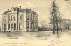 5001 PBKR0388 links Stationsweg, ca. 1900, rechts Klein Weezenland, (vanaf 1933 Burgemeester van Roijensingel), geheel ...