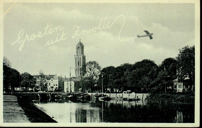 5031 PBKR0418 Burgemeester van Roijensingel, ca. 1940-1945, gezien over stadsgracht naar Nieuwe Haven. In de lucht ...