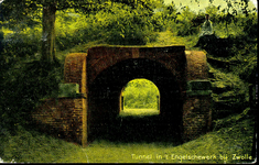5218 PBKR0999 Oude kruittunnel of poterne, de doorgang in de voormalige vestingwerken aan de IJssel, ca. 1908. Na 1828 ...