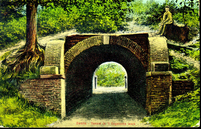 5219 PBKR1000 Oude kruittunnel of poterne, de doorgang in de voormalige vestingwerken aan de IJssel, ca. 1908. Na 1828 ...