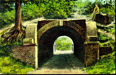 5219 PBKR1000 Oude kruittunnel of poterne, de doorgang in de voormalige vestingwerken aan de IJssel, ca. 1908. Na 1828 ...