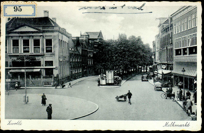 5319 PBKR2176 Grote Markt met rotonde Gezicht, ca. 1938-1939 vanaf de Grote Markt op de Harmonie (uiterst links), de ...