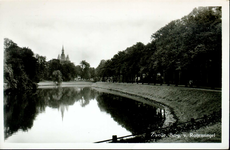 5359 PBKR0457 Burgemeester van Roijensingel over de stadsgracht naar de Sassenpoort gezien, ca. 1947., 1946-00-00