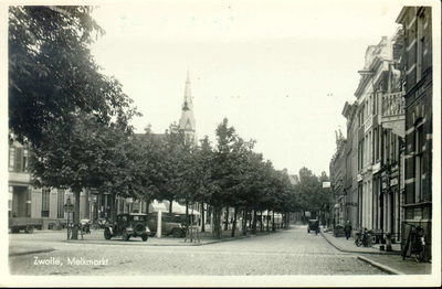 5498 PBKR2211 Melkmarkt gezien vanaf de Jufferenwal en Rodetorenplein, ca. 1940., 1940-00-00