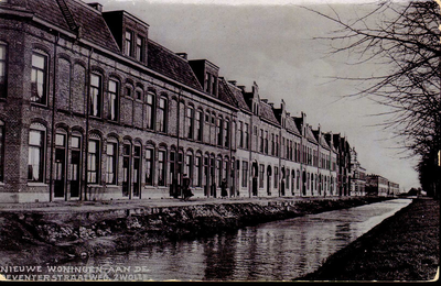 5737 PBKR0548 Deventerstraatweg, ca. 1905. In de voorstad Assendorp verrezen rond de eeuwwisseling vele nieuwe ...