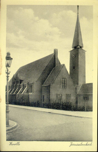5842 PBKR2270 Jeruzalemkerk vanuit het Noord-oosten, met op de voorgrond de Windesheimstraat, ca. 1940. De ...