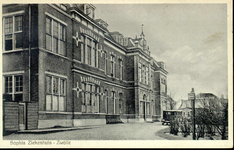 5860 PBKR2831 Rhijnvis Feithlaan, voorgevel oude Sophia Ziekenhuis (gebouwd 1880), ca. 1920-1925Het gemeentelijk Sophia ...