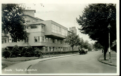 5879 PBKR2851 Rhijnvis Feithlaan, Sophia Ziekenhuis, 1936-1940.Het gemeentelijk Sophia Ziekenhuis is voortgekomen uit ...