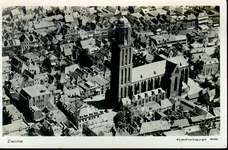 6114 PBKR0042 Luchtfoto van de Onze Lieve Vrouwekerk met Peperbus aan de Ossenmarkt en omgeving, 1939., 1939-00-00