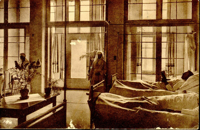 6601 PBKR1242 Mannenzaal VII met patiënten en zusters in het nieuwe gedeelte uit 1930 van het R.K. ziekenhuis aan de ...