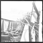 34 Opname van de opgeblazen IJsselbrug in Zwolle, 1945