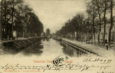 122781 Gezicht op de Stadsbuitengracht te Utrecht, vanaf de Willemsbrug, links de Catharijnesingel, rechts de Rijnkade ...