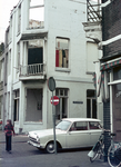 827283 Gezicht op het pand Moreelselaan 19 te Utrecht, op de hoek met de Spoorstraat, tijdens de sloop.