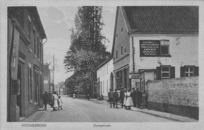 31778. Hoensbroek Dorpstraat, voor 1929