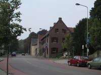 507-0687 Socioproject Eygelshoven, de straat waarlangs het sociogebouw gelegen is; Terbruggen.