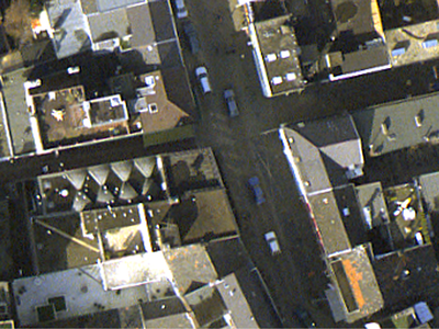 507-1219 Luchtfoto met links in het midden het dak van 'La Veneziana'.
