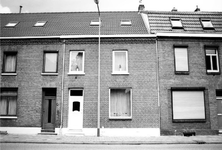 dorpstraat_483 Impressie van de oude woningen aan de Dorpstraat vanaf de hoek Poststraat tot aan de later gebouwde ...