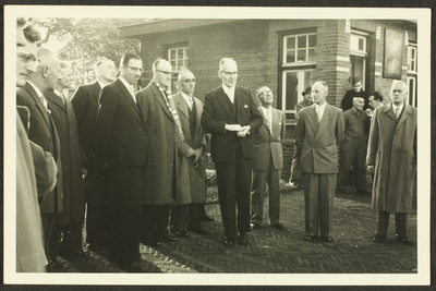 321 100 jaar Gasfabriek. Op de foto o.a. burgemeester Bolkestein, directeur Tjeen Willink., 01-11-1958