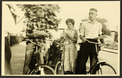 338 Oriënteringstocht per fiets ter ere van 100 jaar Gasfabriek., 01-10-1958 - 31-10-1958