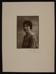 3666 -48 Portret van Iva Birnie - Etty (24-08-1891), echtgenote van Pieter Albert Birnie., 01-01-1915 - 01-01-1925