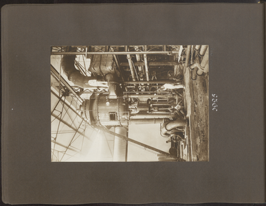 5091 -0017 Interieur van de suikerfabriek Pradjekan, 01-01-1925 - 31-12-1925