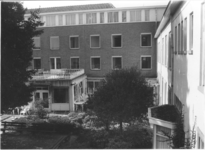 1652 Achtergevel vleugel Bagijnenstraat. In 1985 ingericht tot Verpleeghuis P.W. Janssen (voorheen St. Elisabeths ...