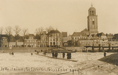 16956 'De vaste brug te Deventer 12 Febr. 1929' (toespeling). Looppad over de bevroren IJssel., 1929-02-12