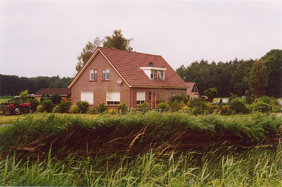 17841 Erve De Hooge Steerne., 2002-06-01