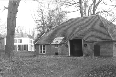 17853 Koetshuis bij Huize de Achterhoek., 1991-02-01