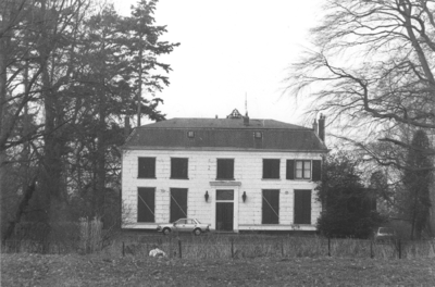 17855 Huize de Achterhoek (luiken gesloten i.v.m. de koude)., 1991-02-01
