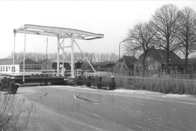 17860 Rietmansbrug en huis van de brugwachter fam. Schepers., 1991-02-01