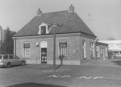 17984 Kantoorpand van makelaardij Lankamp en Ruitenbeek, gebouwd rond 1896 door Johannes Andries de Lange, tevens ...