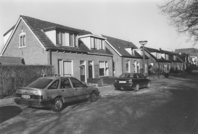18015 10 arbeiderswoningen, gebouwd begin 1900 door het plaatselijke aannemersbedrijf De Lange. Timmermansweg werd ...