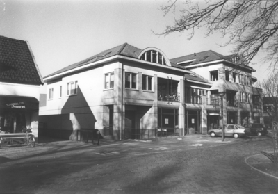 18017 Woon- en winkelcentrum Schalk-Staete , gebouwd in 1999/2000., 2001-03-01