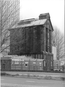 2383 Silo's van de coöperatieve Op- en Overslag Deventer- Lochem (CDL). Lage silo: gebouwd 1924 voor A. J. Lammers ...