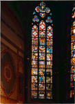 3406 Broederenkerk. Vóór restauratie. Gebrandschilderd raam achter hoogaltaar. Geplaatst 1915. Vervaardigd door atelier ...