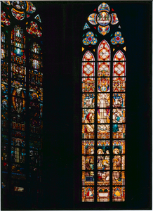 3408 Broederenkerk. Vóór restauratie. Gebrandschilderd raam achter hoogaltaar. Geplaatst 1915. Vervaardigd door atelier ...