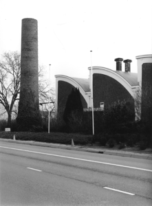 5786 Jb. Bussink Koekfabriek. Gebouwd 1951 (arch. J.D. Postma)., 2000-03-01