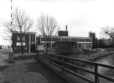 5788 Jb. Bussink Koekfabriek. Gebouwd 1951 (arch. J.D. Postma)., 2000-03-01