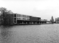 5800 Loskade en fabriek, gebouwd 1956 voor Coöperatieve Condensfabriek Gelderland - Overijssel (arch.. G. Feenstra en ...