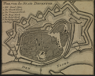 4 Plan van de stad Deventer Kopergravure stadsplattegrond Deventer. Stad Deventer binnen de vestingwerken, met ...