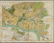 49 Gemeente Deventer Gedetailleerde stadsplattegrond. Binnenstad met omliggende woonwijken (gekleurd) waarschijnlijk 1e ...