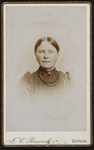 102 -33 Portret van een vrouw., 1873-01-01