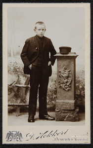 102 -35 Portret van een kind (jongen)., 1890-01-01
