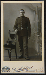 102 -54 Portret van een man. In militair kostuum., 1890-01-01
