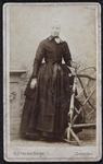 108 -10 Portret van een vrouw., 1877-01-01