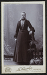 108 -15 Portret van een vrouw., 1884-01-01