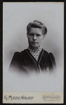 108 -28 Portret van een vrouw., 1900-01-01
