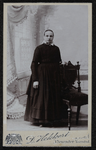 108 -44 Portret van een vrouw., 1890-01-01