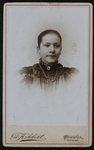 108 -53 Portret van een vrouw., 1890-01-01